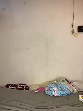 AlexaWarner online show from August 9, 7:42 pm
