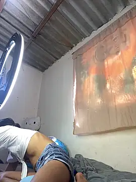 AlexaWarner online show from January 18, 3:59 pm