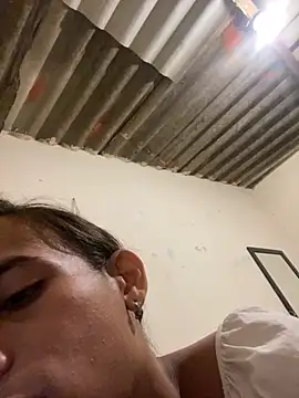 AlexaWarner online show from December 22, 4:18 pm