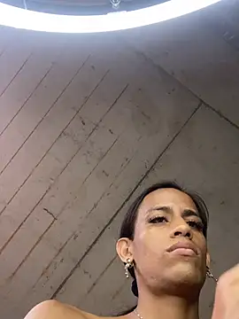 AlexaWarner online show from April 26, 1:08 pm