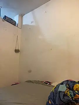 AlexaWarner online show from August 6, 10:27 pm