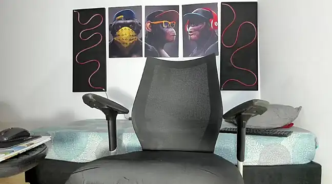 Snapshot of Hardboy_latin chatting on February 25, 2:25 am Hardboy latin online show from February 25, 2:25 am