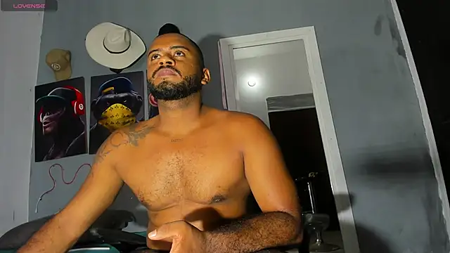 Snapshot of Hardboy_latin chatting on September 25, 12:27 am Hardboy latin online show from September 25, 12:27 am