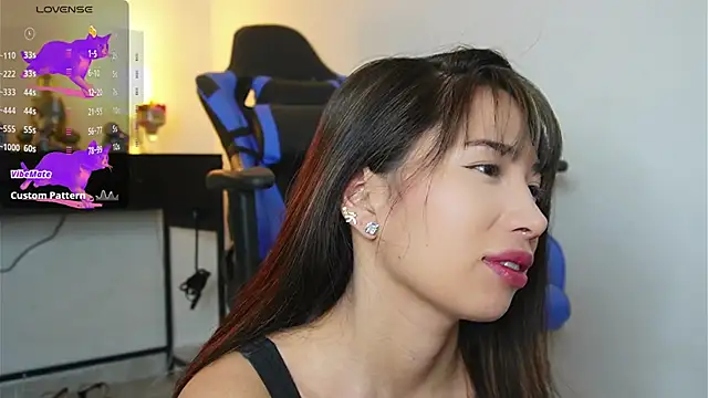 Snapshot of AlessiaVix chatting on February 24, 5:31 pm AlessiaVix online show from February 24, 5:31 pm