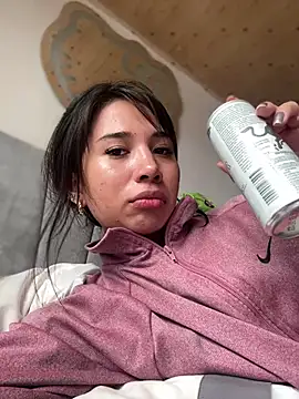 Snapshot of AlessiaVix chatting on January 24, 7:07 pm AlessiaVix online show from January 24, 7:07 pm