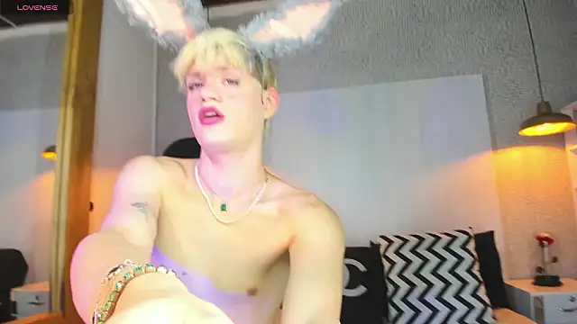 VladHellsing4 online show from January 19, 2:21 pm