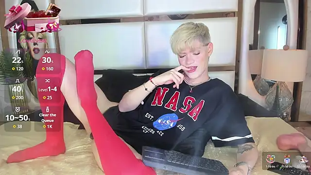 VladHellsing4 online show from January 8, 2:45 pm