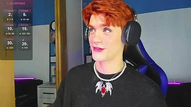 VladHellsing4 online show from October 3, 2:07 pm