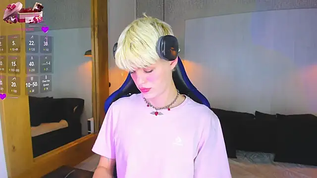 VladHellsing4 online show from April 2, 3:30 pm