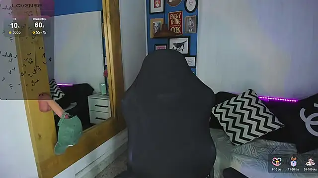 VladHellsing4 online show from November 8, 2:42 pm