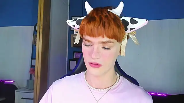 VladHellsing4 online show from September 18, 2:31 pm