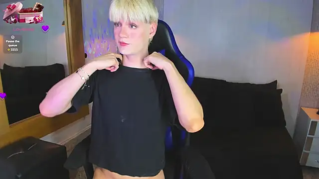 VladHellsing4 online show from April 9, 2:34 pm