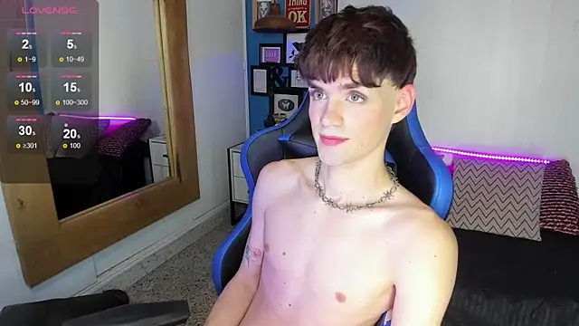 VladHellsing4 online show from March 19, 5:17 pm