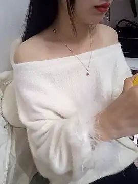 Snapshot of Lovely_kute chatting on February 24, 4:27 am Lovely kute online show from February 24, 4:27 am