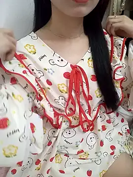 Snapshot of Lovely_kute chatting on March 21, 11:23 pm Lovely kute online show from March 21, 11:23 pm