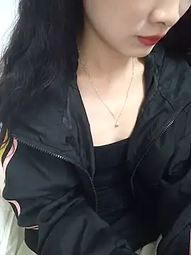 Snapshot of Lovely_kute chatting on February 17, 2:06 pm Lovely kute online show from February 17, 2:06 pm