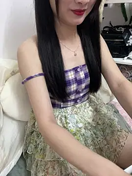Snapshot of Lovely_kute chatting on March 4, 8:46 am Lovely kute online show from March 4, 8:46 am