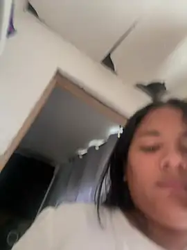 Snapshot of Shelmii chatting on July 16, 7:33 pm Shelmii online show from July 16, 7:33 pm