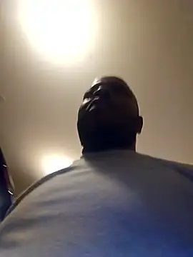 Snapshot of personalityalwayswins2 chatting on March 12, 5:35 am personalityalwayswins2 online show from March 12, 5:35 am