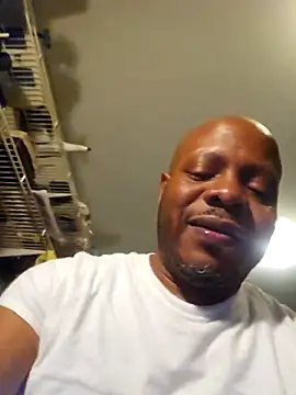 Snapshot of personalityalwayswins2 chatting on March 5, 9:05 am personalityalwayswins2 online show from March 5, 9:05 am