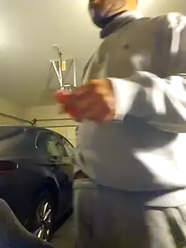 Snapshot of personalityalwayswins2 chatting on February 12, 6:19 am personalityalwayswins2 online show from February 12, 6:19 am