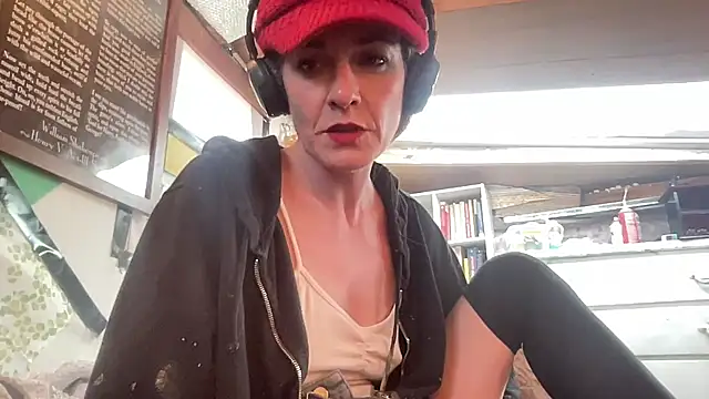 maythegr8ness online show from February 17, 12:00 am