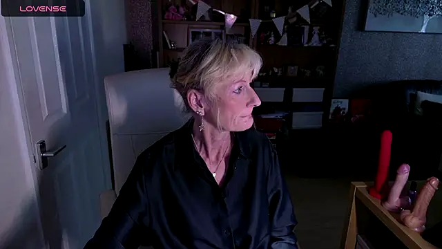 TopazCamgirl online show from December 13, 1:12 pm