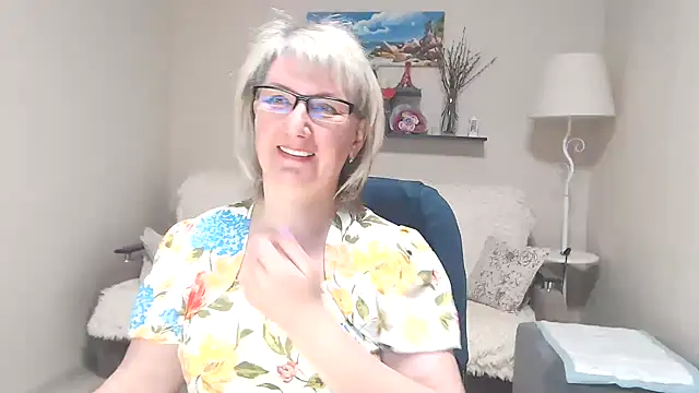 FleurMays online show from May 18, 6:07 am