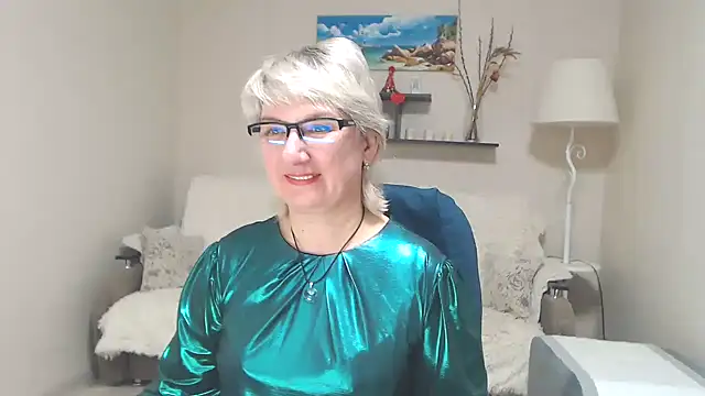 FleurMays online show from February 19, 7:50 am