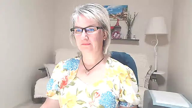 FleurMays online show from June 20, 3:33 am