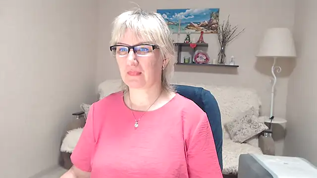 FleurMays online show from April 25, 3:20 am