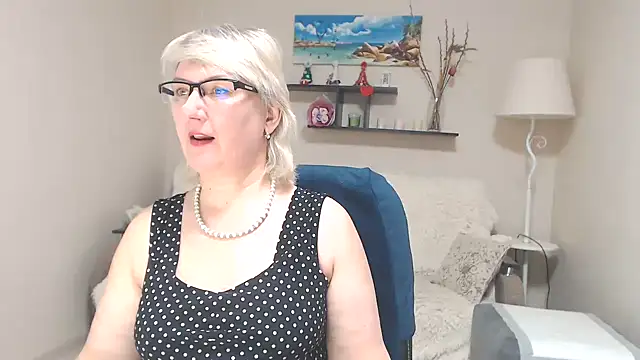 FleurMays online show from March 11, 4:08 am
