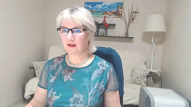 FleurMays online show from February 9, 12:30 pm