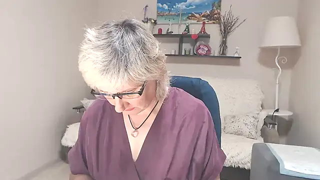 FleurMays online show from May 31, 4:07 am