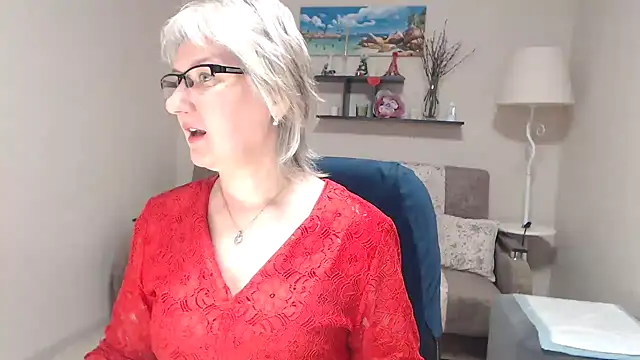 FleurMays online show from April 11, 3:03 am