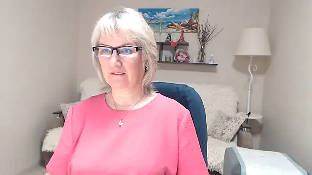 FleurMays online show from April 28, 7:13 am
