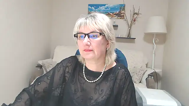 FleurMays online show from February 26, 10:49 am