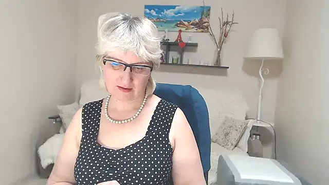 FleurMays online show from March 7, 9:18 am