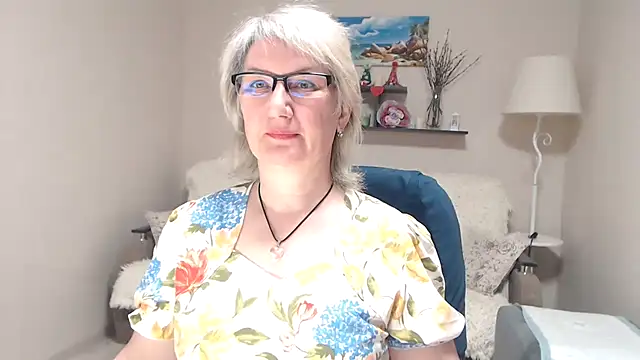 FleurMays online show from May 5, 5:21 am