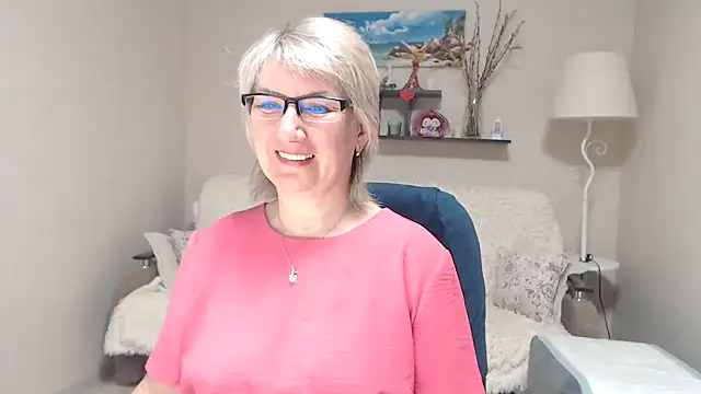 Snapshot of FleurMays chatting on February 7, 4:53 am FleurMays online show from February 7, 4:53 am