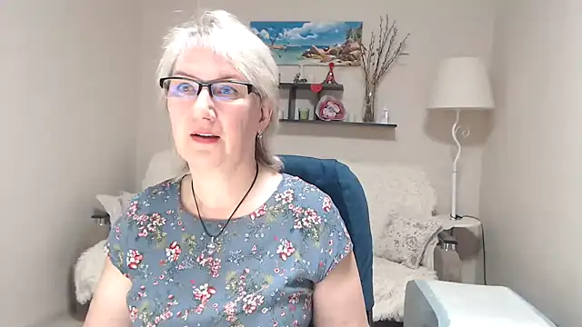 Snapshot of FleurMays chatting on March 14, 4:07 am FleurMays online show from March 14, 4:07 am