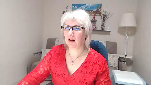 FleurMays online show from April 12, 3:43 am