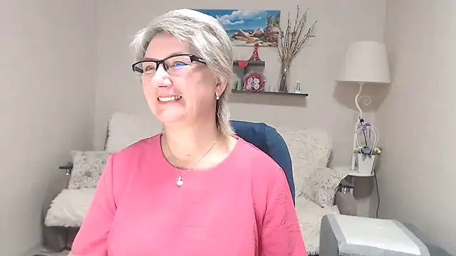 FleurMays online show from October 18, 4:14 am