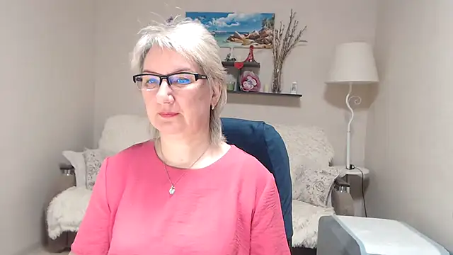 FleurMays online show from March 17, 3:31 am