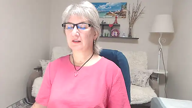 FleurMays online show from October 24, 5:39 am