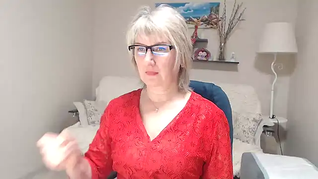 Snapshot of FleurMays chatting on February 14, 4:56 am FleurMays online show from February 14, 4:56 am