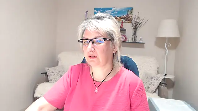 FleurMays online show from May 7, 4:06 am