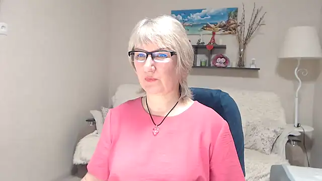 Snapshot of FleurMays chatting on February 11, 4:12 am FleurMays online show from February 11, 4:12 am