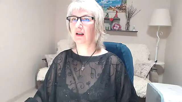 FleurMays online show from May 14, 2:52 am