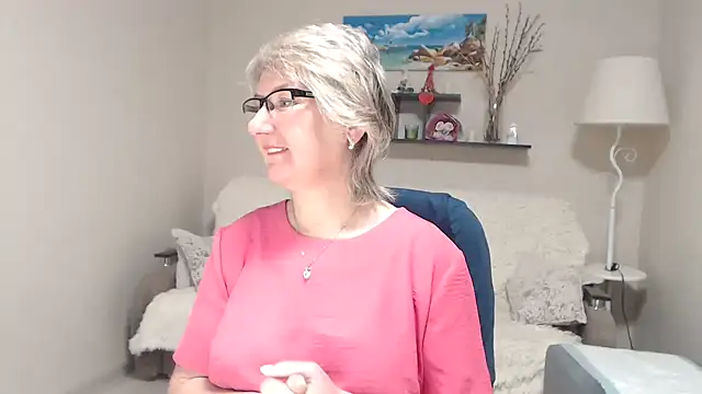 FleurMays online show from January 15, 5:55 am